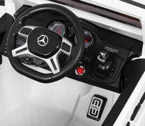 Auto Mercedes G63 6x6 dla dzieci Biały + 2 Pedały gazu + Regulacja siedzenia + Audio LED + Bagażnik + Kufer dla rodzica