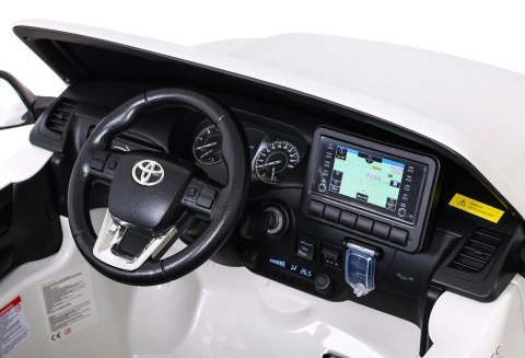 Toyota Hilux na akumulator dla dzieci Biały + Napęd 4x4 + Pilot + 2 bagażniki + Radio MP3 + LED