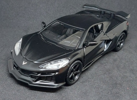 Chevrolet Corvette Z06 1:32 Auto Kolekcjonerskie Samochód Pull-Back