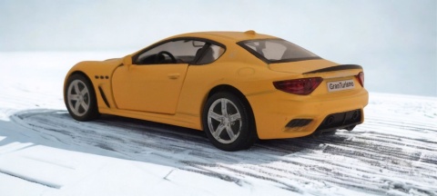 Maserati GranTurismo 1:32 Auto Kolekcjonerskie Samochód Pull-Back