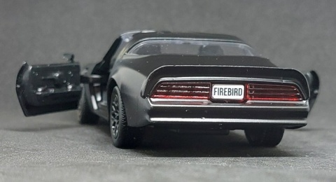 Pontiac Firebird 1978 1:32 Auto Kolekcjonerskie Samochód Screaming Chicken