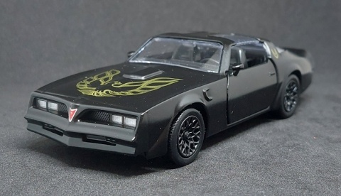 Pontiac Firebird 1978 1:32 Auto Kolekcjonerskie Samochód Screaming Chicken