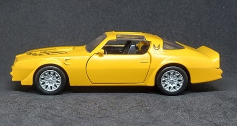 Pontiac Firebird 1978 żółty Auto Kolekcjonerskie Samochód Screaming Chicken