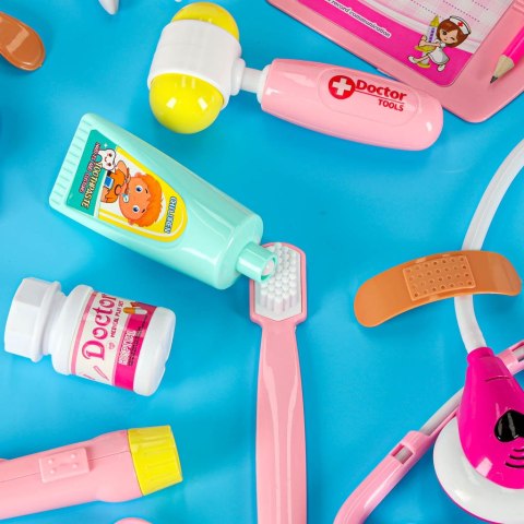 Zestaw lekarza w kuferku mały doktor dźwięk 35 elementów