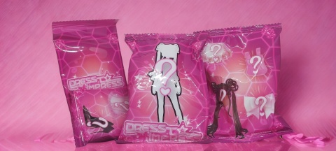 Dress to Impress – Lalka Mystery Models Kolekcjonerska z Kartą Roblox i Złotą Kapsułą