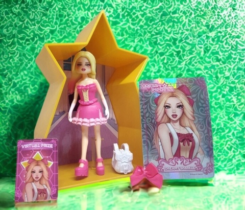 Dress to Impress – Lalka Mystery Models Kolekcjonerska z Kartą Roblox i Złotą Kapsułą