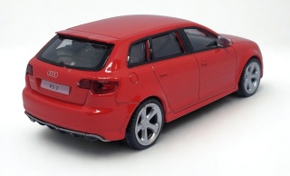Audi RS3 Sportback Red Samochód Die-Cast 1:43 auto do kolekcji i zabawy
