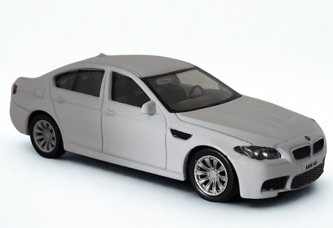 BMW M5 biały samochód Die-Cast 1:43 auto dla kolekcjonera i dziecka