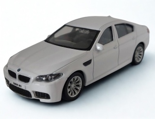 BMW M5 niebieski samochód Die-Cast 1:43 auto dla kolekcjonera i dziecka