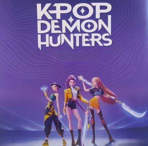 KPOP Demon Hunters Album Kolekcjonerski + Naklejki i Plakat